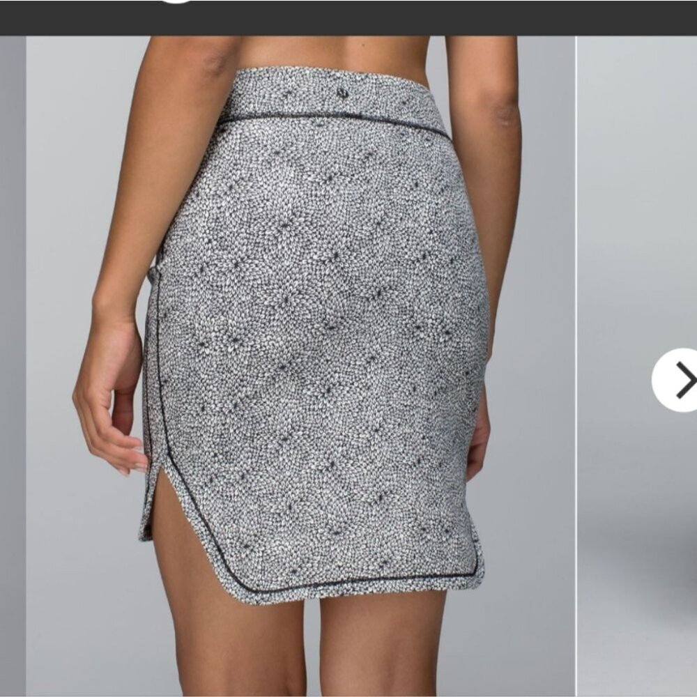 Lululemon Athletica Black and White  Mini Skirt